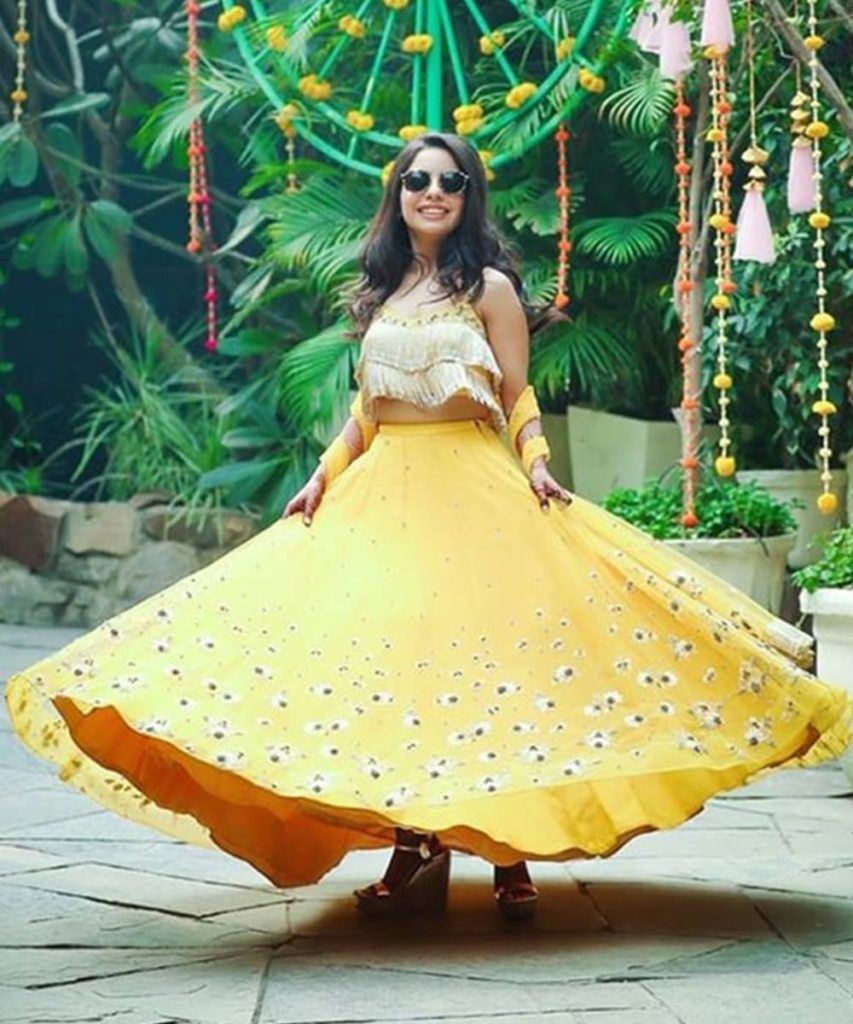 Mayun outfit inspo for brides sister/ cousin | Haldi dress, Function dresses,  Haldi function dress