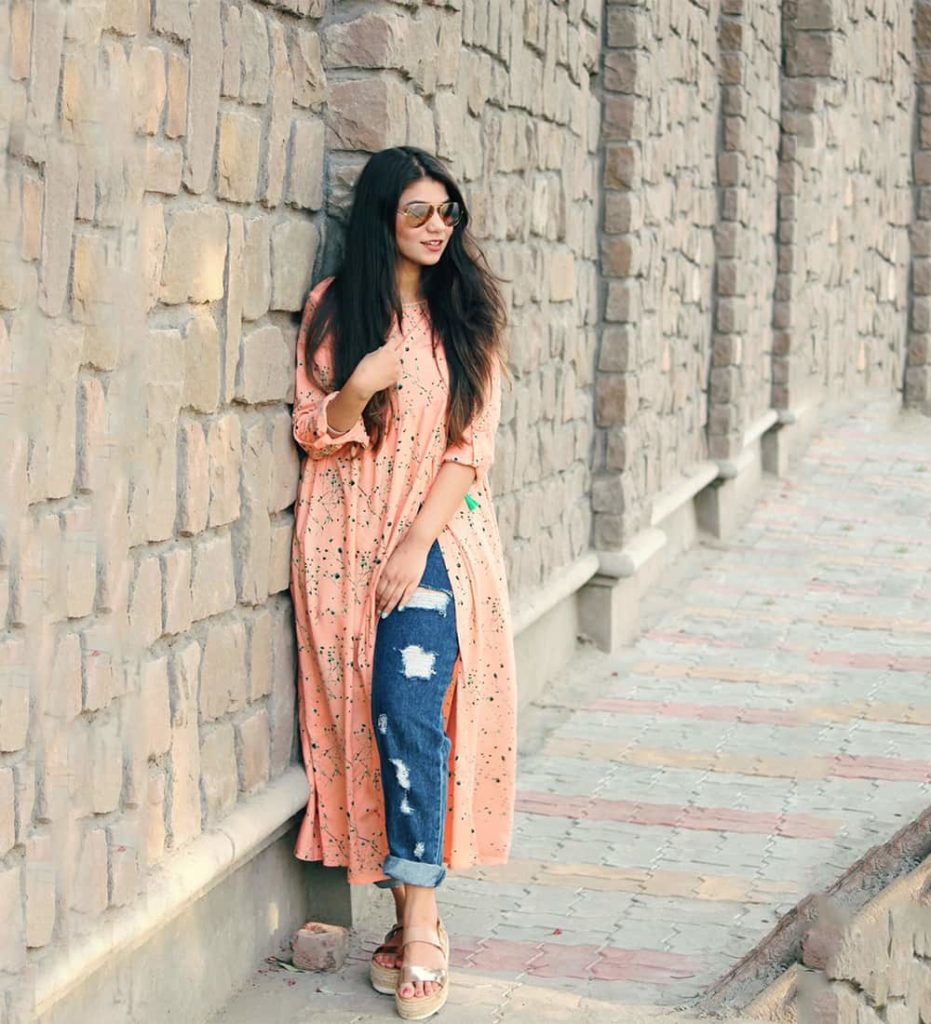 Kurti poses | Trendy dress outfits, Pretty outfits, Casual indian fashion