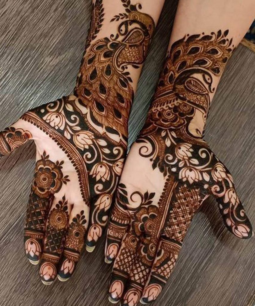 Mehndi art hi-res stock photography and images - Alamy