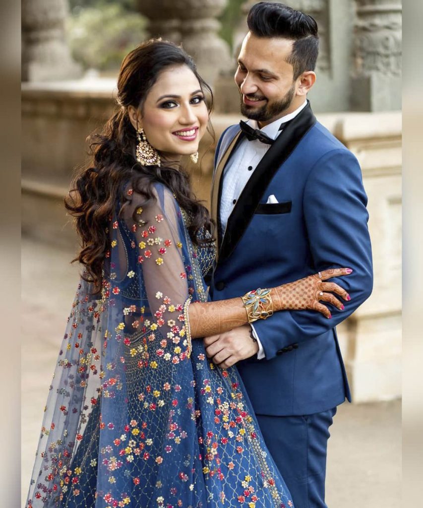 Buy Engagement dress for a bride Online for Women/Men/Kids in India -  Etashee